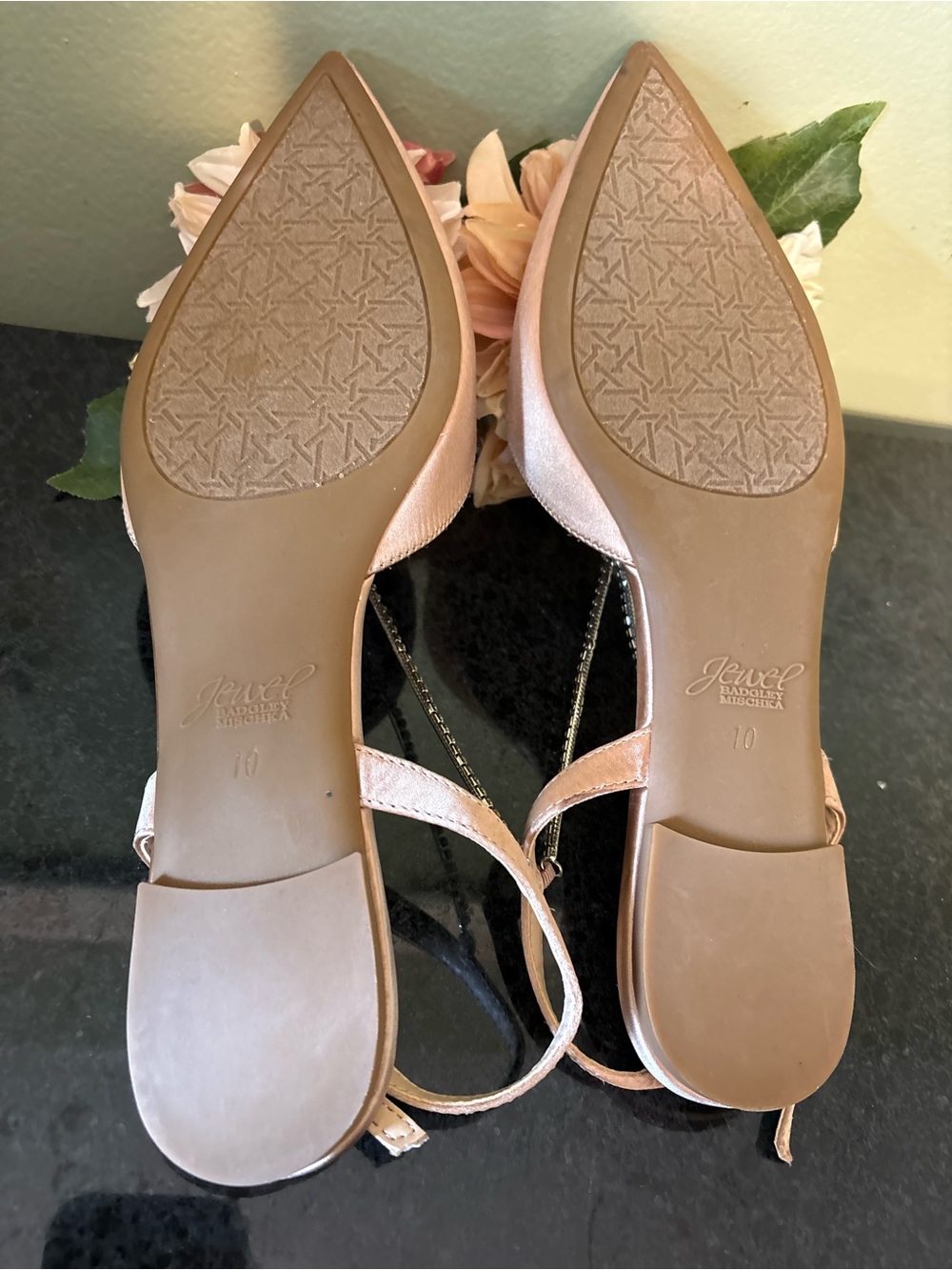 Jewel by Badgley Mischka Alanna Ballet Flats Crystal Strap Champagne NWOT 10M - Picture 7 of 13